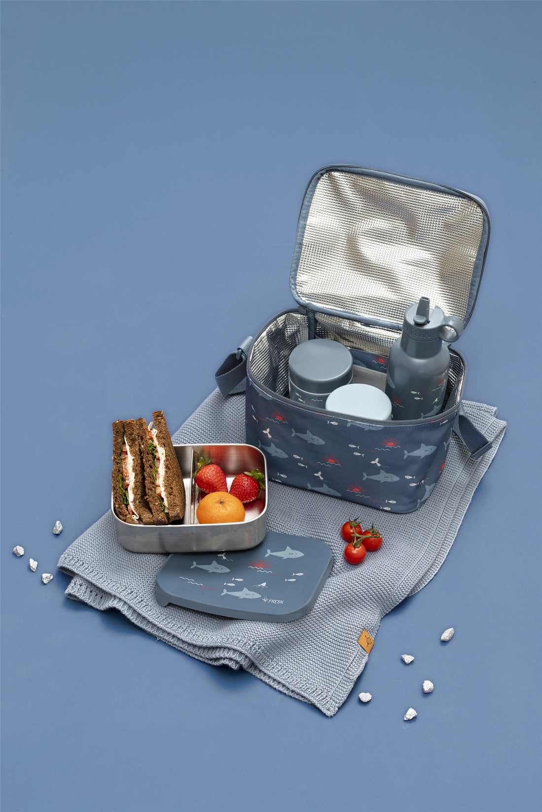 Garrafa térmica tubarão 350 ml + 2 tampas