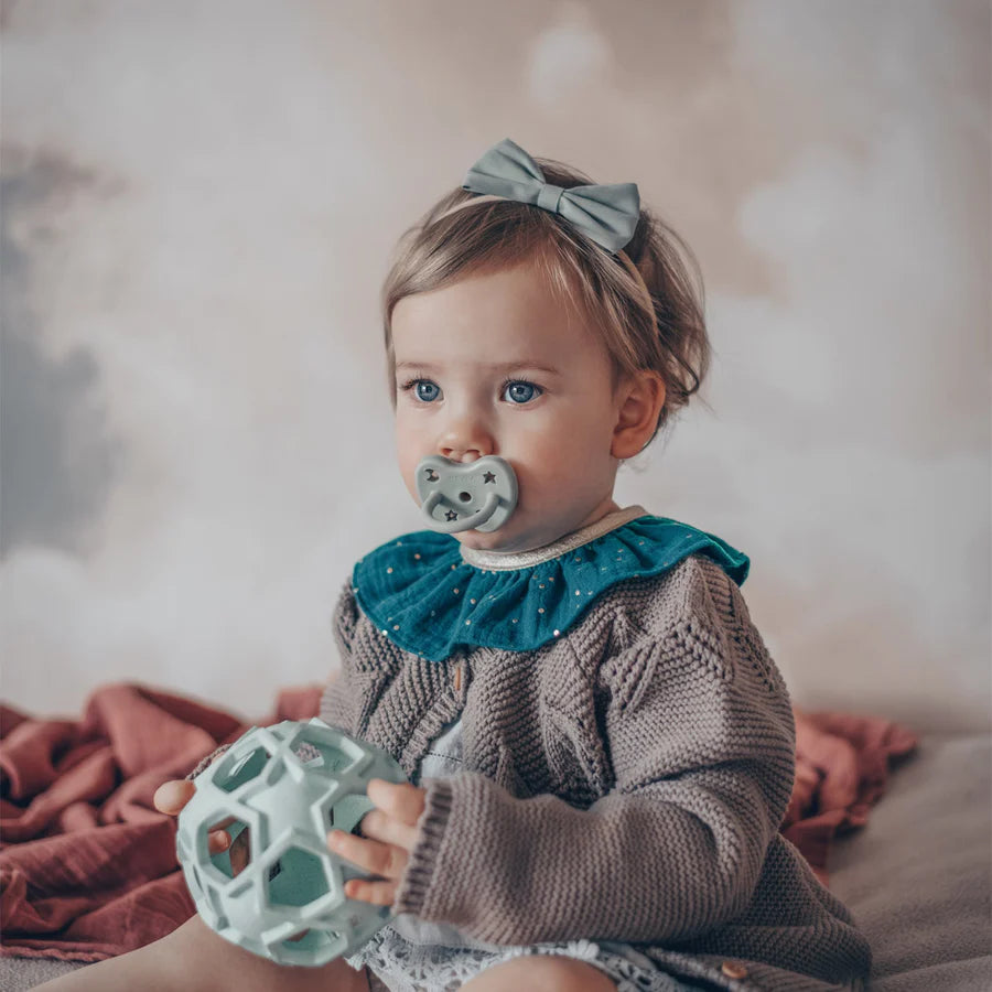 Mordedor brinquedo sensorial bola de estrelas blue teether Hevea