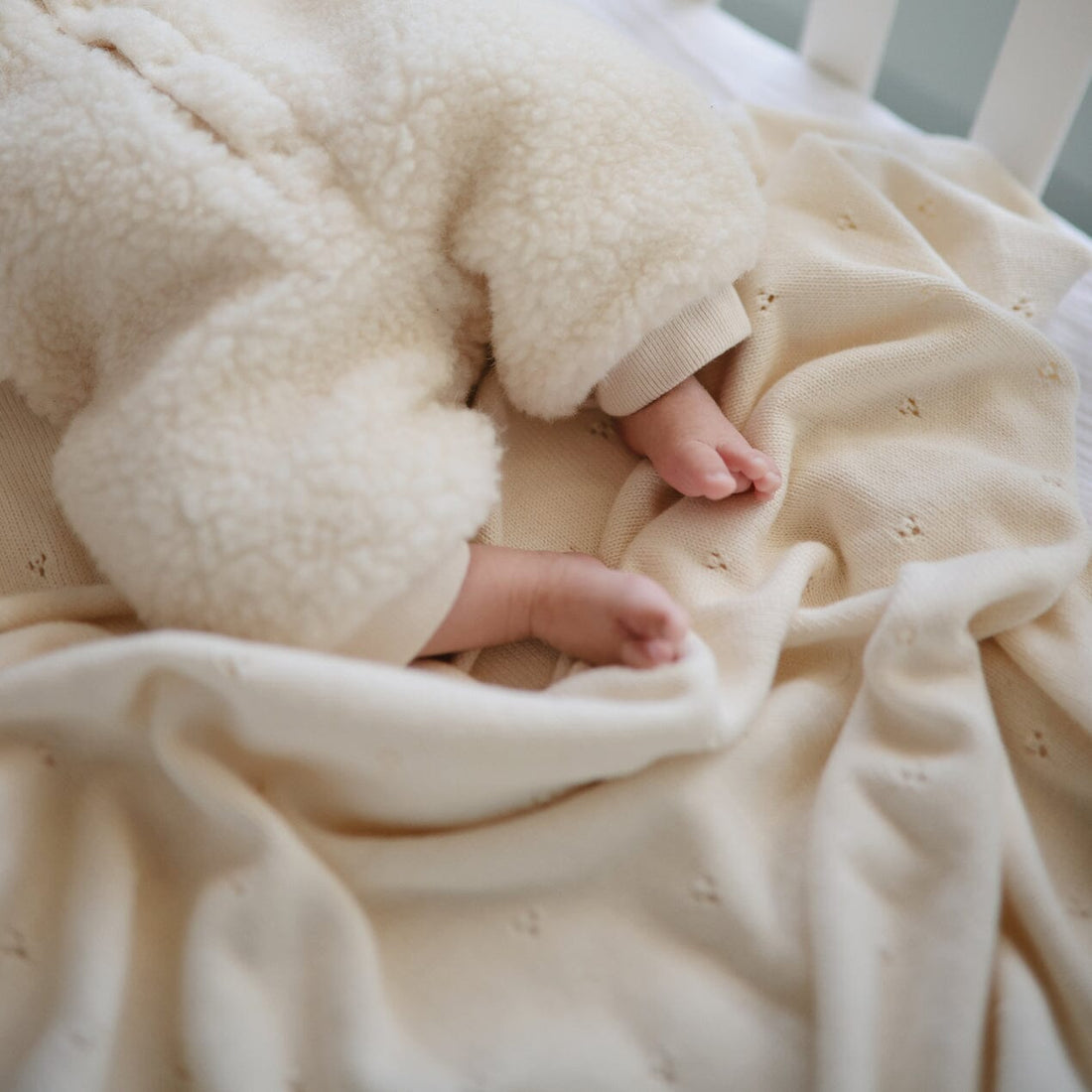 Manta de bebé pointelle ivory muslin mushie
