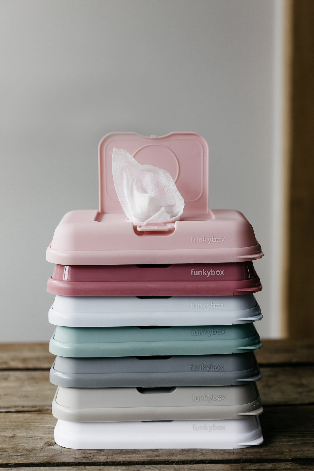 Caixa para toalhitas FunkyBox To Go branca estrelinhas