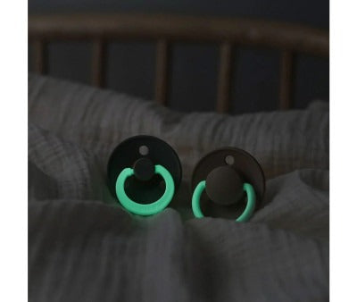 1 chupeta anatómica vanilla NIGHT BIBS