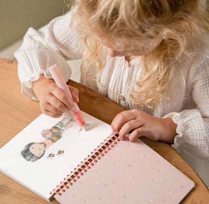 Livro Water Magic - Rosa &amp; Friends
