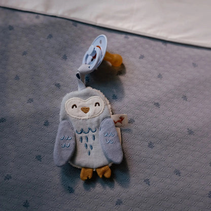 Paninho prende-chupeta coruja azul Forest Friends