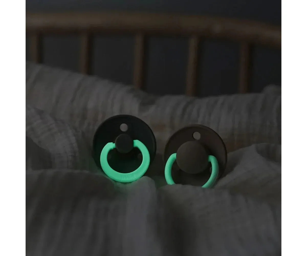 1 chupeta anatómica blush NIGHT BIBS