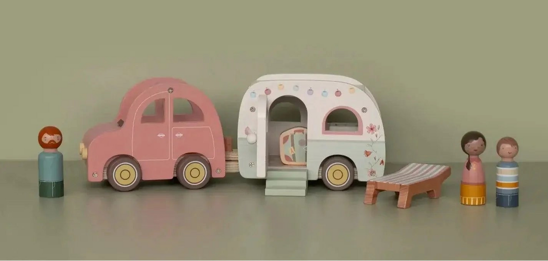 Carro com caravana