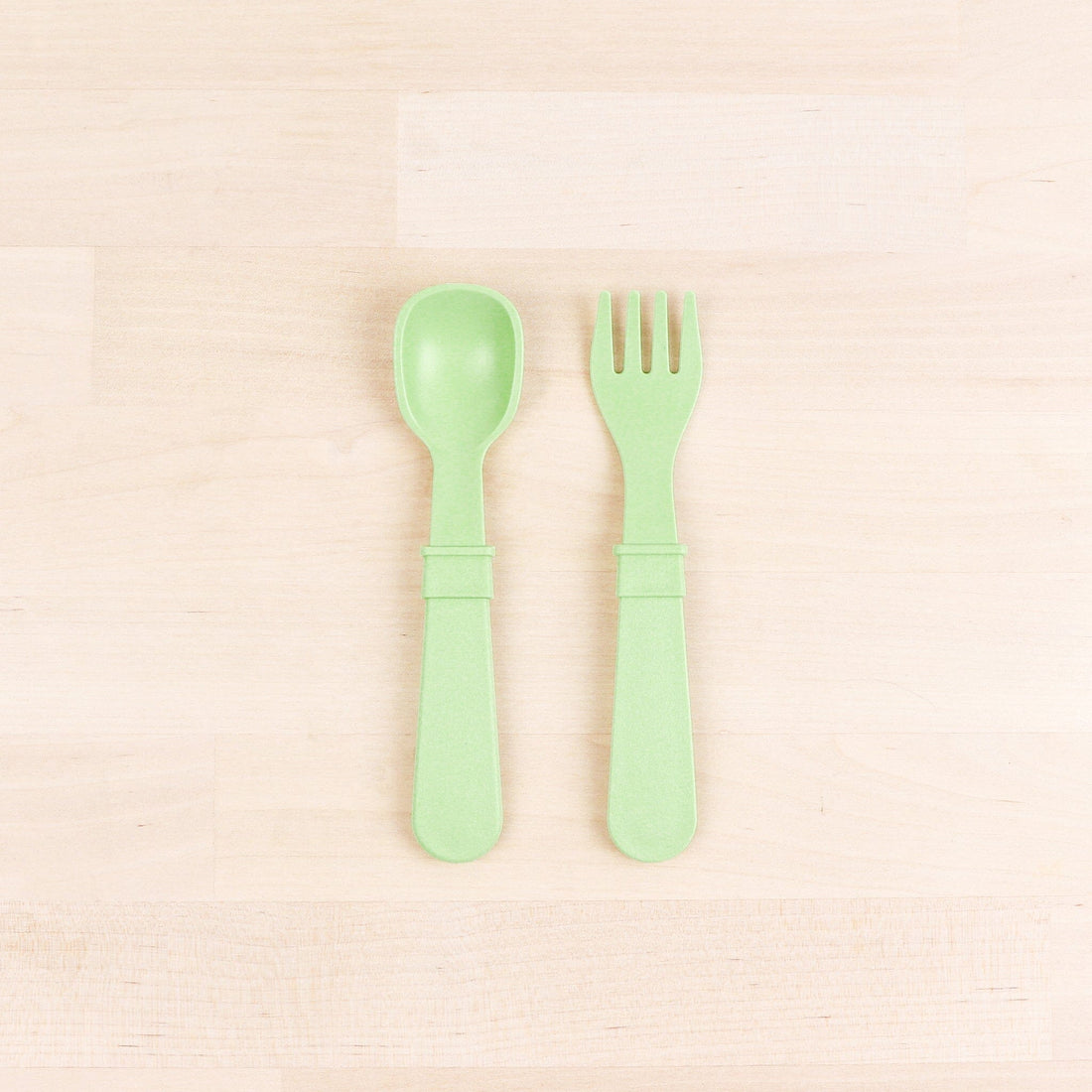 Garfo e colher leaf green dinnerware Re-play Recicled 