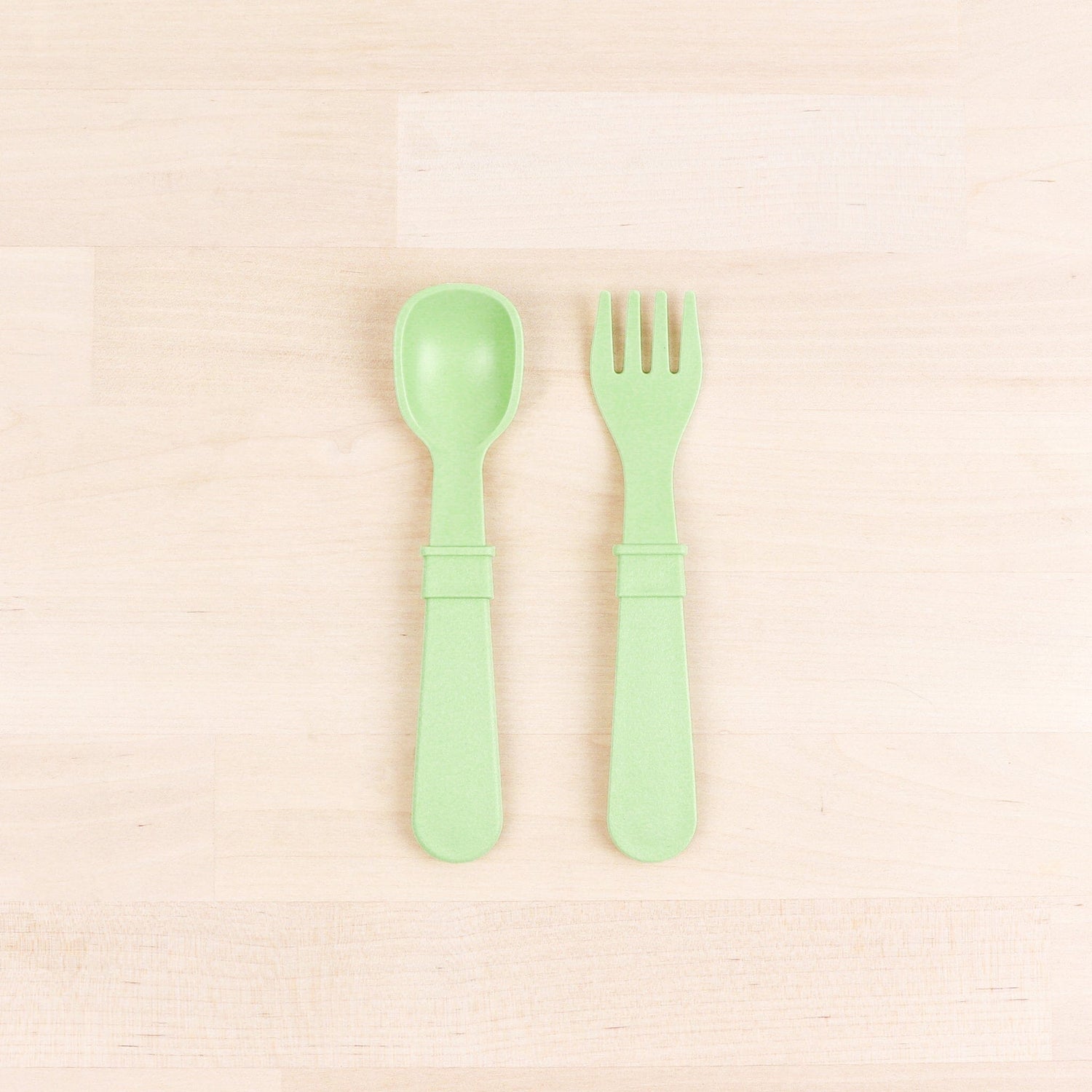 Garfo e colher leaf green dinnerware Re-play Recicled 