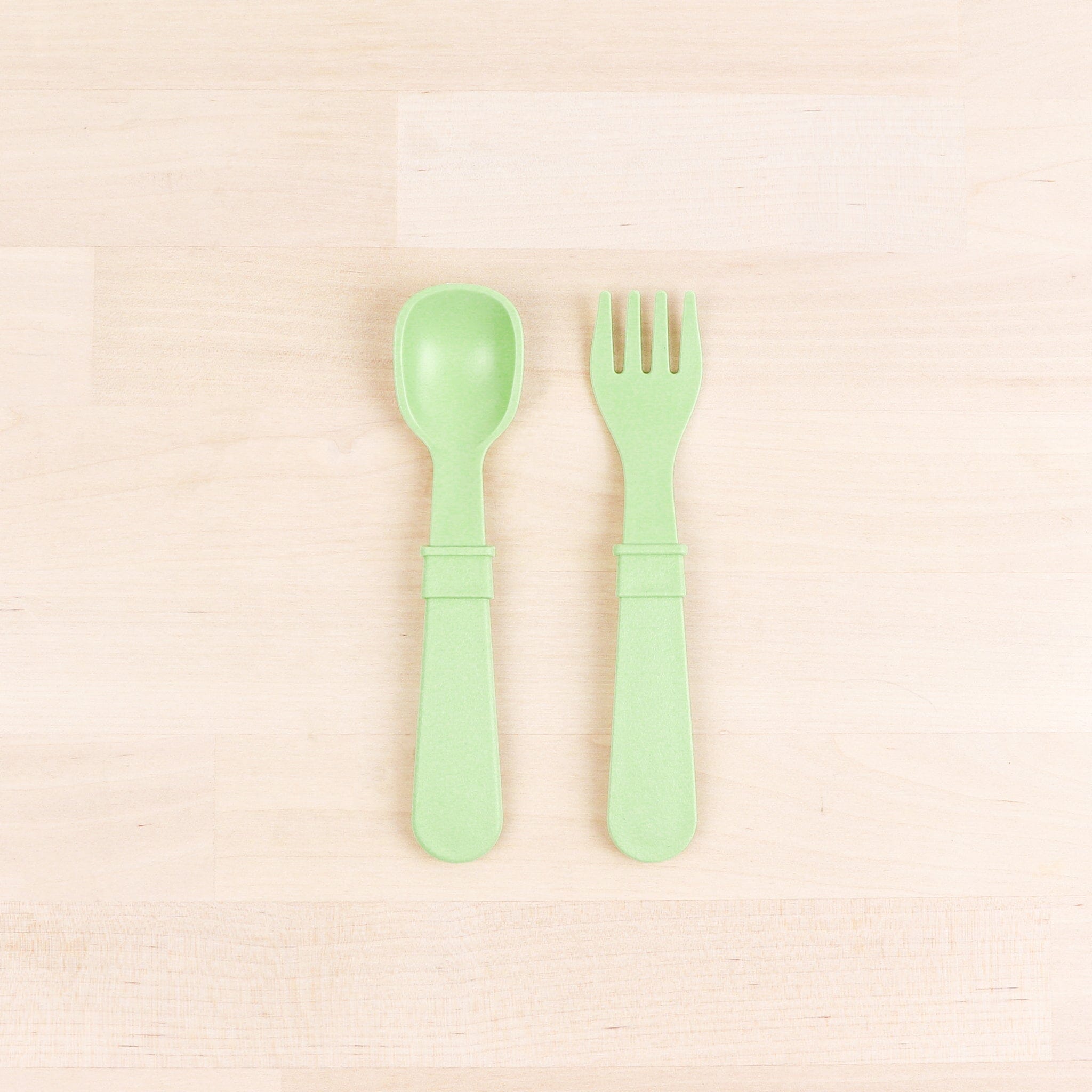 Garfo e colher leaf green dinnerware Re-play Recicled 