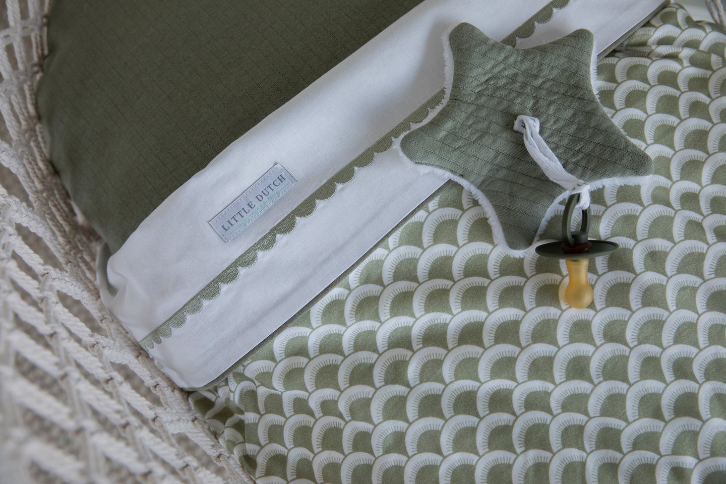 Pacifier holder pure olive Little Dutch Bib Little Dutch 