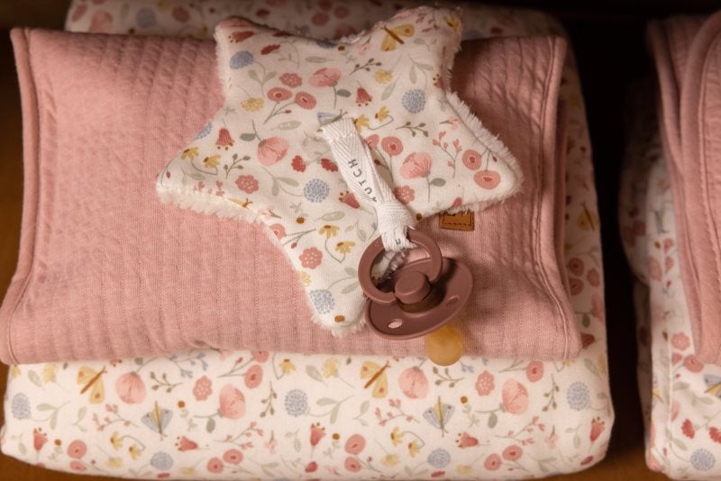 Pacifier holder flowers &amp; butterflies Little Dutch pacifier clip Little Dutch 