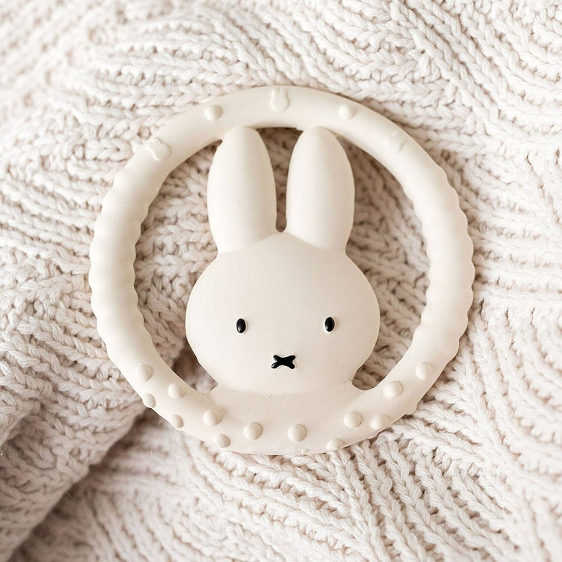 Mordedor anel Miffy Miffy