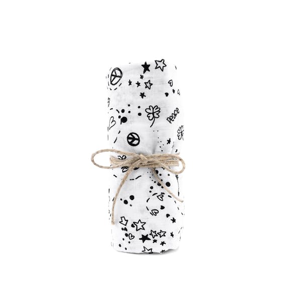 2 musselinas peace&love 60 cm + saquinho Muslin Hutch&Putch