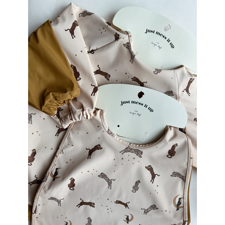 2-pack dinner bib roar/almond Konges sløjd dinnerware Konges sløjd 