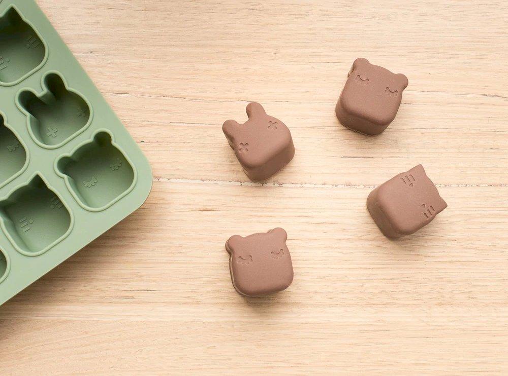 Moldes cozer & congelar sage Dinnerware we might be tiny