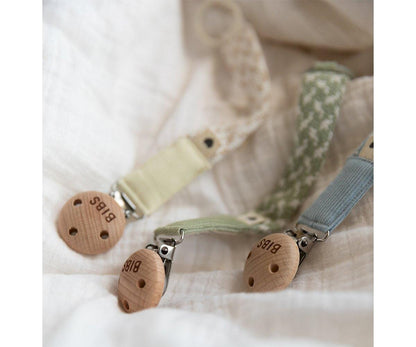 Prende-chucha baby blue/ivory BIBS pacifier clip Bibs 