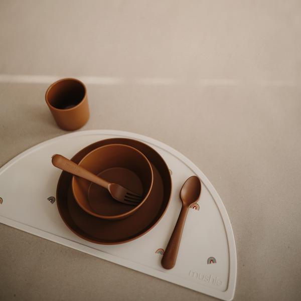 2-pack round dinnerware plates caramel mushie meal mushie