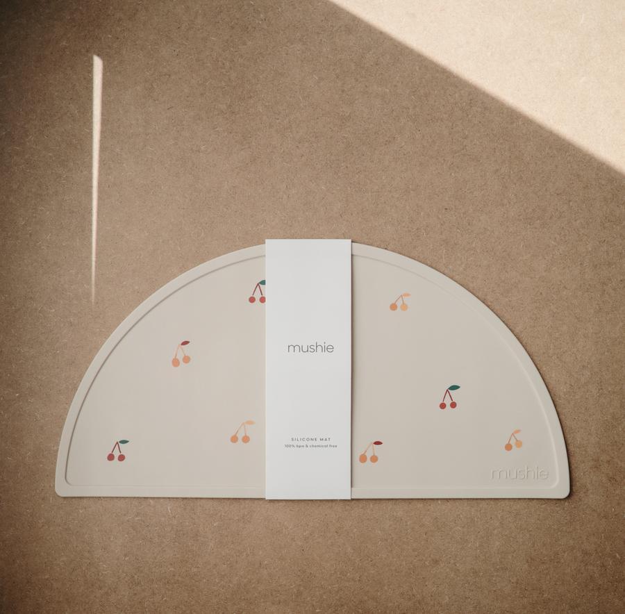 Silicone place mat cherries meal mushie