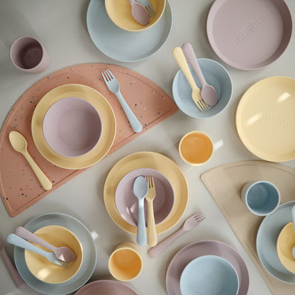 2-pack round dinnerware plates daffodil mushie meal mushie 