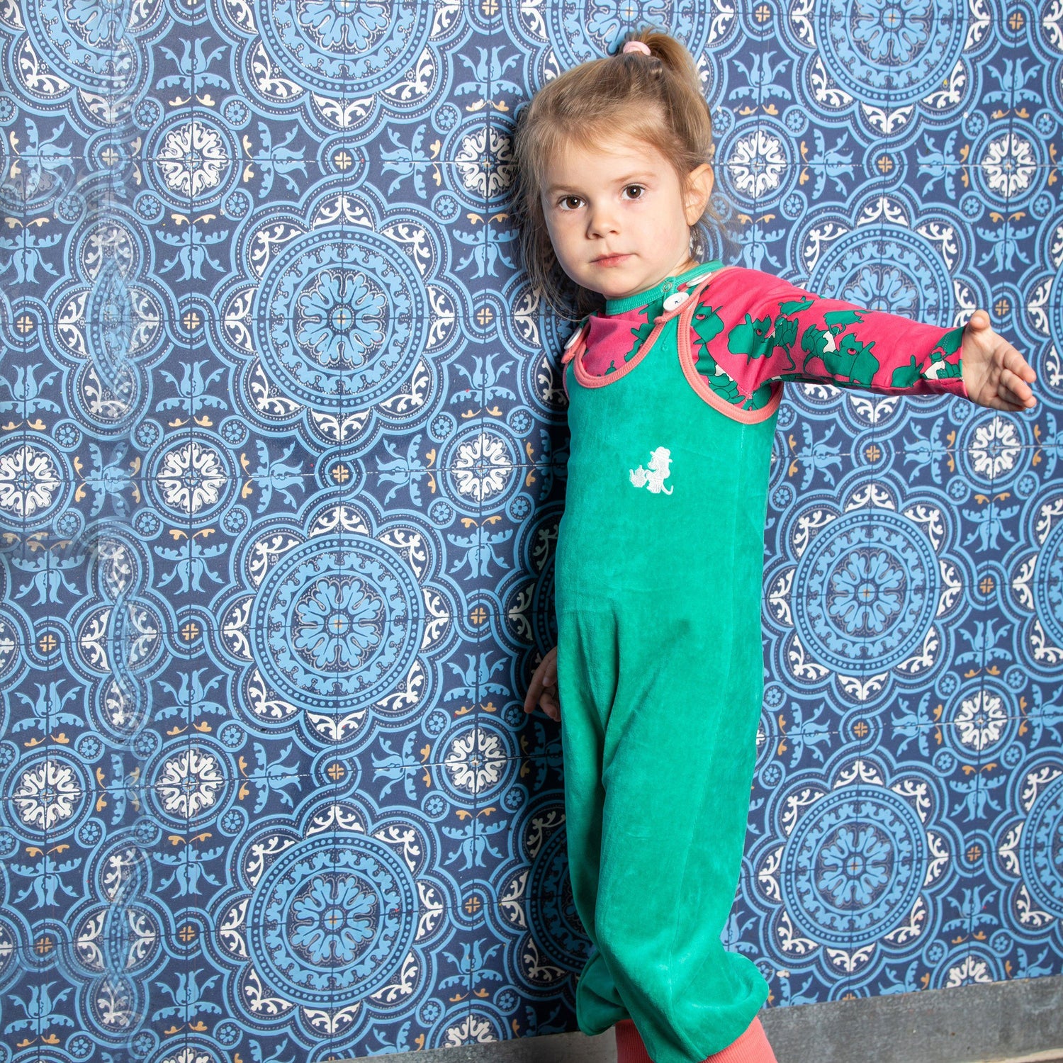 Happy crawlers pepper green AlbaBaby Dungarees Alba of Denmark 