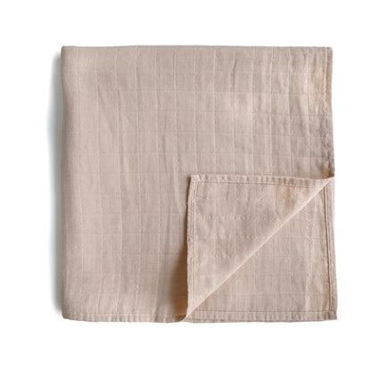Muslin swaddle blush mushie muslin mushie 