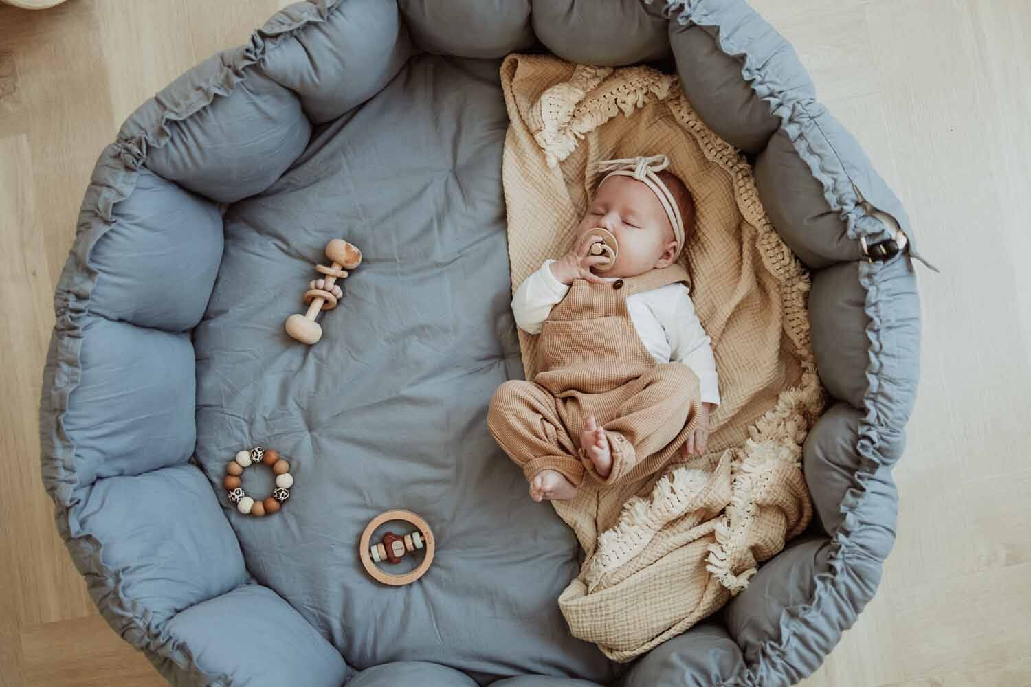 Tapete BLOMM dusty blue Play&amp;Go 
