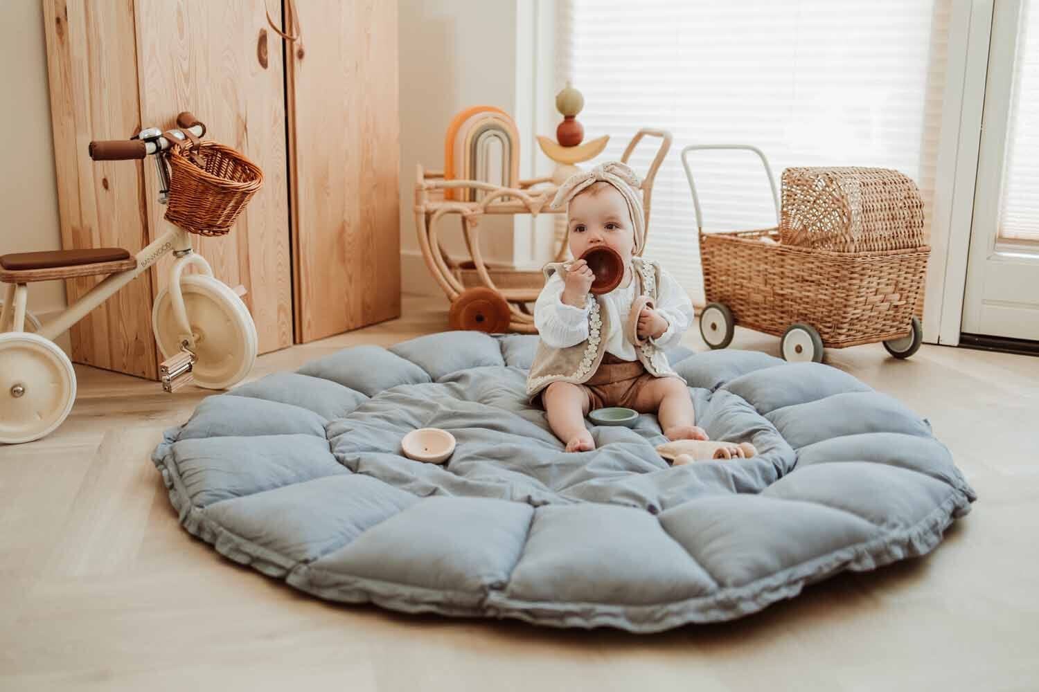 Tapete BLOMM dusty blue Play&amp;Go 