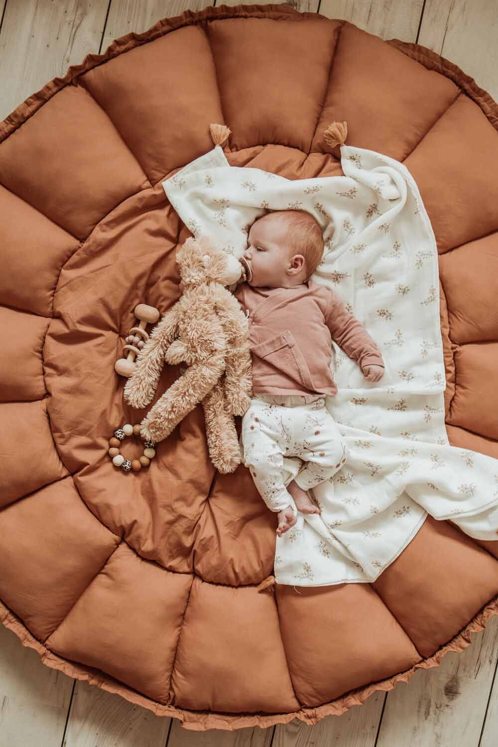 Tapete BLOMM tawny brown Play&amp;Go 