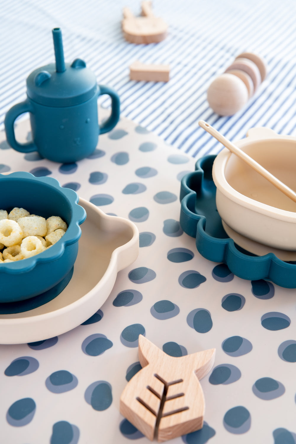 Prato com ventosa balsam blue Dinnerware Petit Monkey 