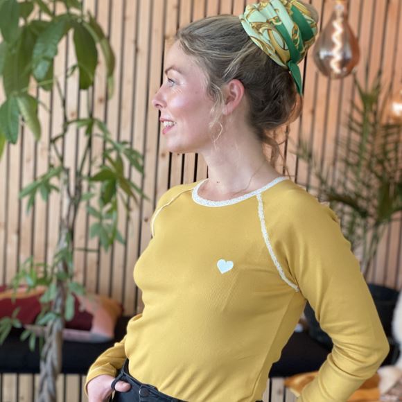 My all time favorite sleeve - bright gold AiA WOMAN AlbaBaby Woman Alba of Denmark 