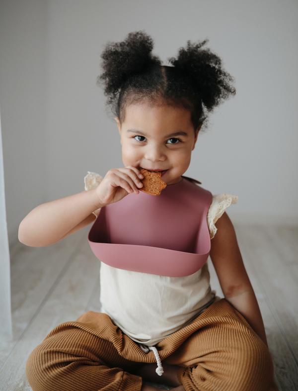 Silicone baby bib dusty rose mushie bib mushie