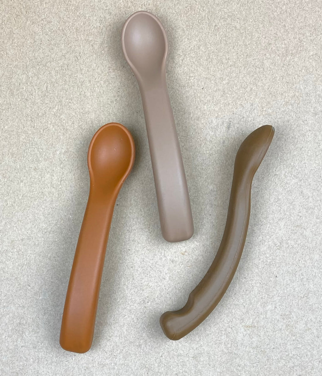 3-pack silicone spoons earth Lille Vilde dinnerware LIlle Vilde 
